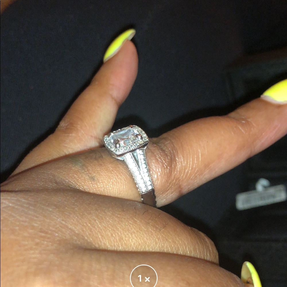 Ring - Picture 5 of 5
